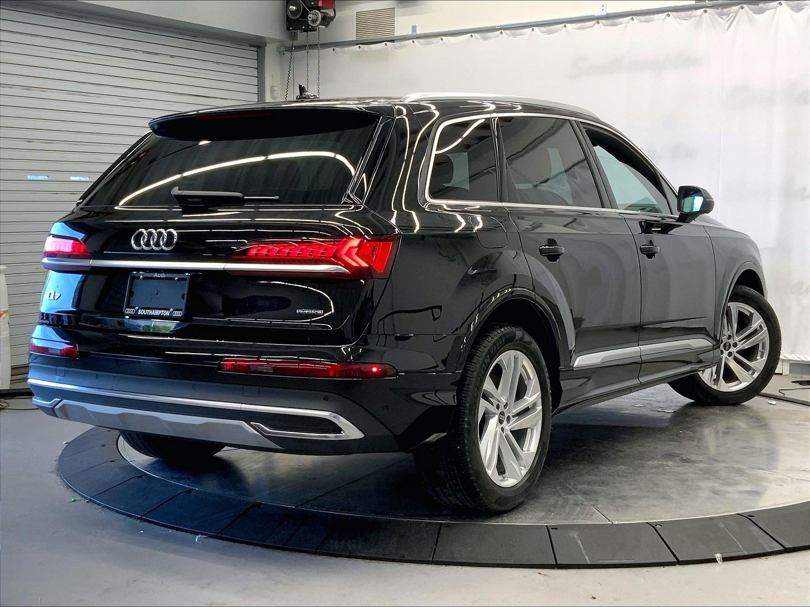 Certified 2023 Audi Q7 2.0T Premium Plus w/ Premium Plus Package AWD/4WD image 12