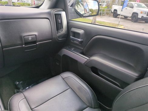 Used 2018 Chevrolet Silverado 1500 LTZ Z71 w/ Redline Edition image 17