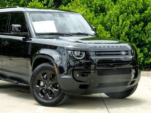 Used 2026 Land Rover Defender 110 S AWD/4WD image 9