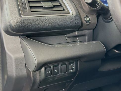 Used 2024 Subaru Ascent Touring AWD/4WD image 17