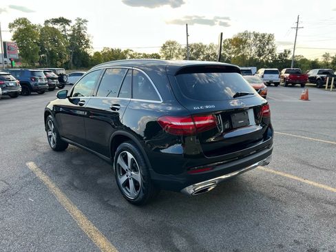 Used 2016 Mercedes-Benz GLC 300 4MATIC w/ Multimedia Package image 7