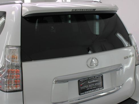 Used 2016 Lexus GX 460 w/ Premium Package AWD/4WD image 20