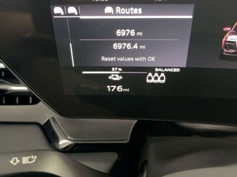 Used 2025 Audi Q6 e-tron Premium w/ Convenience Package image 19