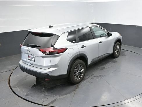 Used 2024 Nissan Rogue S FWD image 34