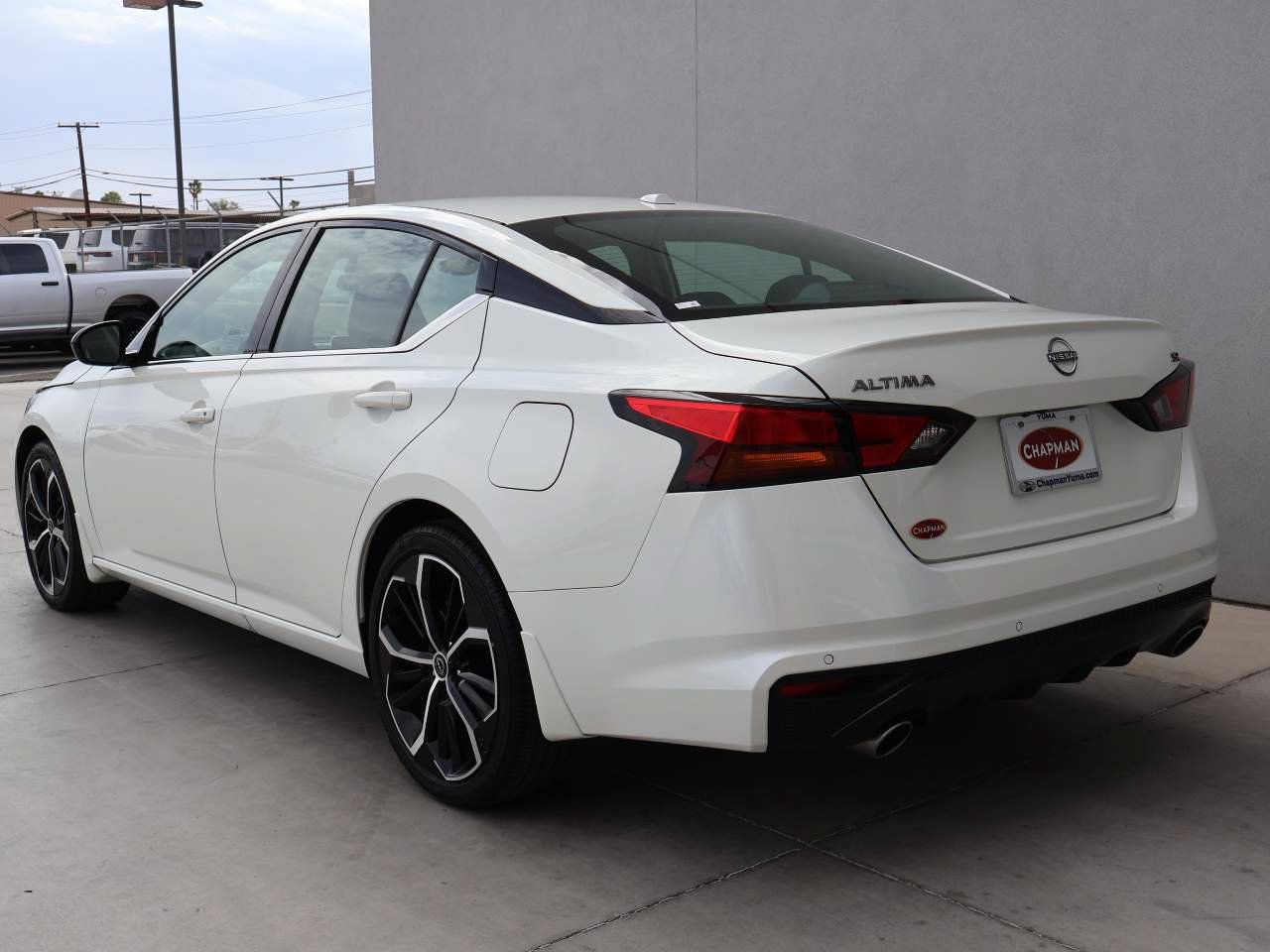 Used 2025 Nissan Altima 2.5 SR FWD image 3