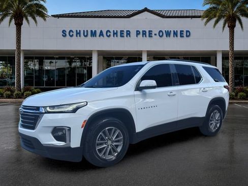 Used 2023 Chevrolet Traverse LT FWD image 3