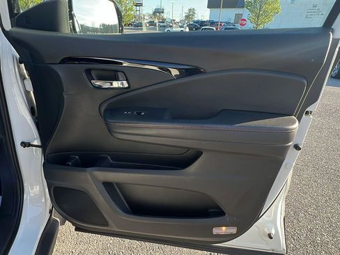 Used 2021 Honda Pilot Black Edition image 12