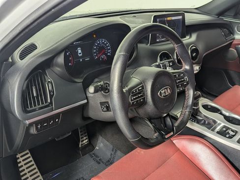Used 2019 Kia Stinger GT1 RWD image 11