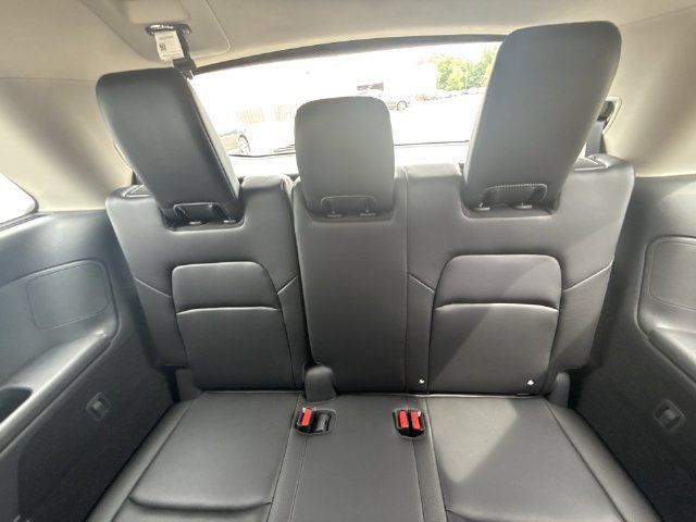 Certified 2024 Nissan Pathfinder SL w/ Black Appearance Package AWD/4WD image 21