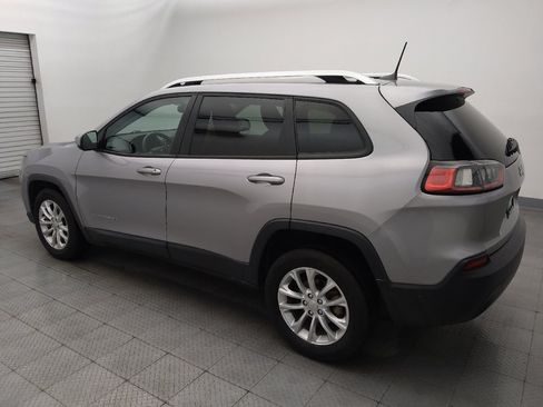 Used 2020 Jeep Cherokee Latitude FWD image 3