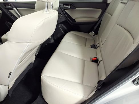 Used 2015 Subaru Forester 2.5i Touring w/ Eyesight & Navigation System image 7