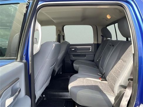 Used 2017 RAM 2500 Big Horn image 28