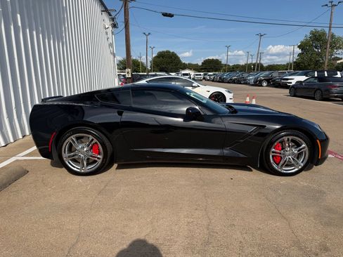 Used 2017 Chevrolet Corvette Stingray Coupe w/ Battery Protection Package RWD image 8