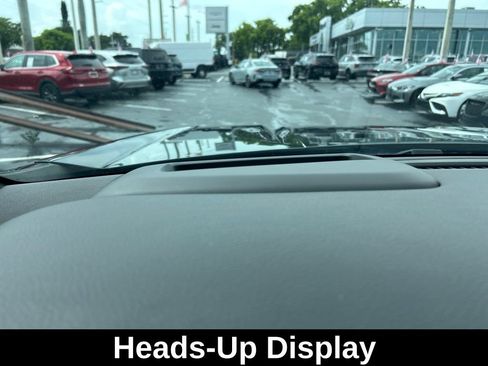 Used 2023 GMC Yukon Denali RWD image 18