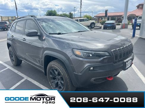 Used 2021 Jeep Cherokee Trailhawk AWD/4WD image 2