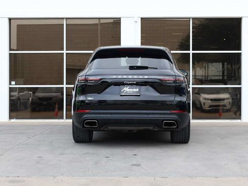 Used 2019 Porsche Cayenne AWD/4WD image 10