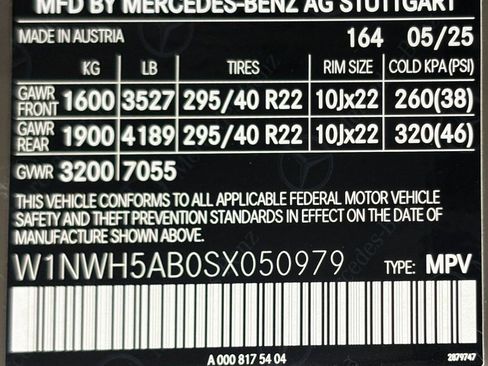 Certified 2025 Mercedes-Benz G 63 AMG 4MATIC image 39