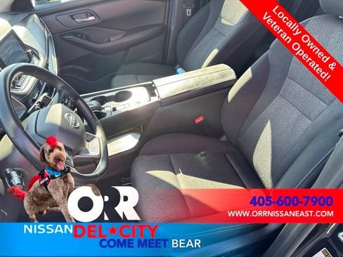 Used 2025 Nissan Rogue SV FWD image 14