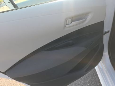 Used 2024 Toyota Corolla LE FWD image 15