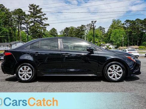 Used 2020 Toyota Corolla LE image 9