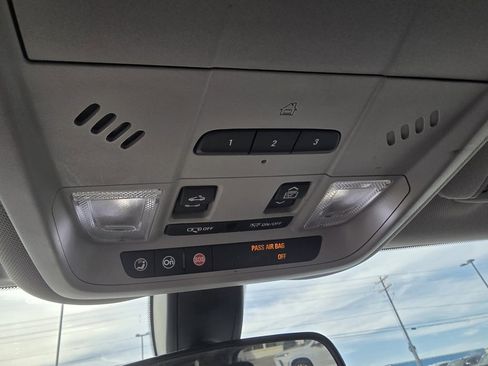 Used 2018 Chevrolet Equinox LT w/ Sun & Infotainment Package image 21