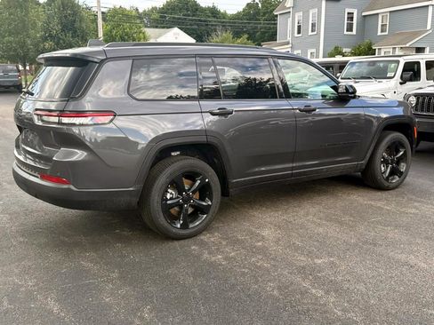 New 2025 Jeep Grand Cherokee L Altitude image 3