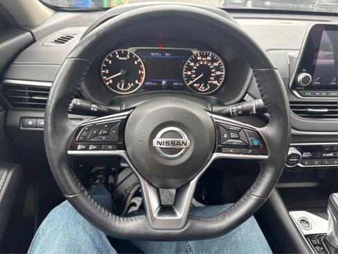 Used 2019 Nissan Altima 2.5 SV FWD image 17