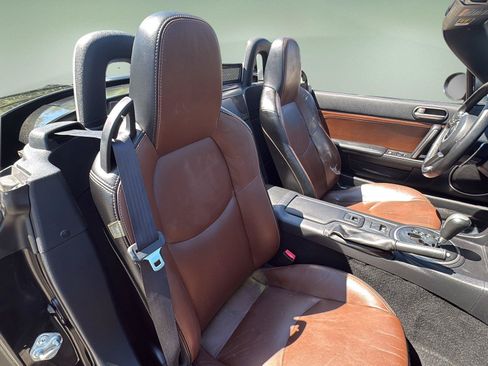 Used 2013 MAZDA MX-5 Miata Grand Touring w/ Premium Pkg RWD image 25