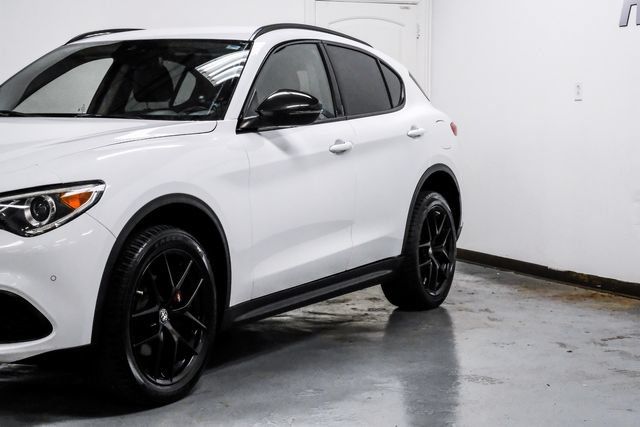 Used 2019 Alfa Romeo Stelvio w/ Nero Edizione RWD image 10