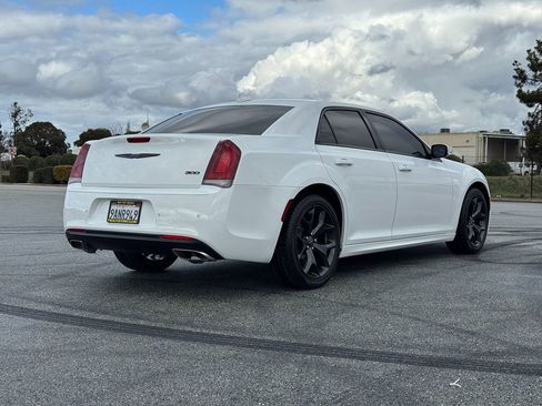 Used 2022 Chrysler 300 Touring L w/ Safetytec Plus Group image 7