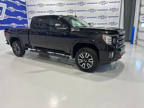 Used 2022 GMC Sierra 2500 AT4 w/ Snow Plow Prep/Camper Package AWD/4WD image 11