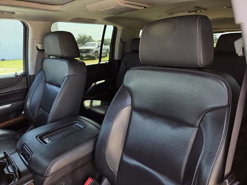 Used 2019 Chevrolet Suburban Premier AWD/4WD image 29