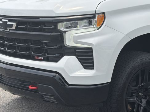 Used 2023 Chevrolet Silverado 1500 LT Trail Boss w/ Convenience Package II AWD/4WD image 8