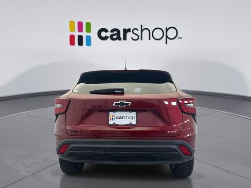 Used 2024 Chevrolet Trax RS FWD image 4