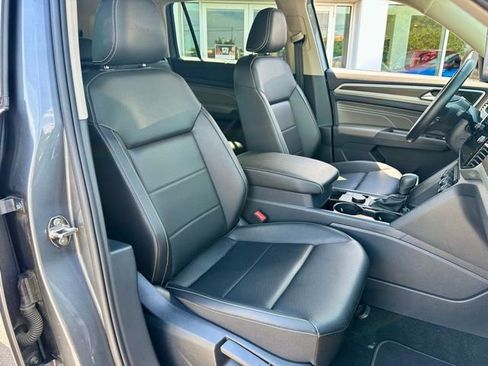 Used 2023 Volkswagen Atlas SE w/ Black Wheel Package AWD/4WD image 23