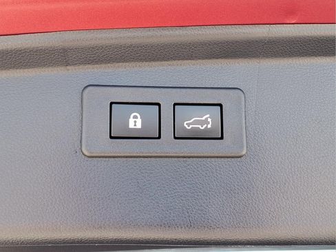 Used 2023 Subaru Outback Premium AWD/4WD image 7