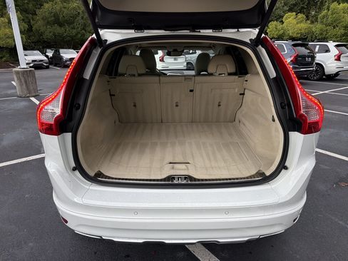 Used 2015 Volvo XC60 T6 Platinum FWD image 34