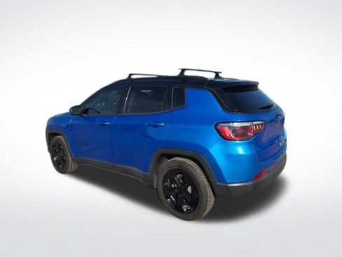 Used 2019 Jeep Compass Latitude FWD image 5