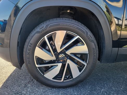 Used 2024 Volkswagen Atlas SE FWD image 9
