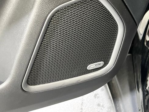 Used 2022 Jeep Compass Latitude w/ Sun and Sound Group image 18