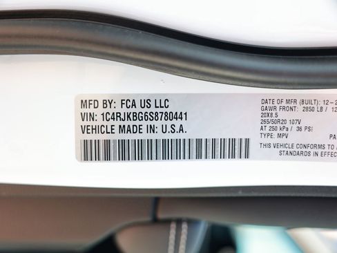 New 2025 Jeep Grand Cherokee L Limited image 36