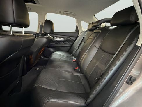 Used 2011 INFINITI M37 w/ Premium Pkg RWD image 33