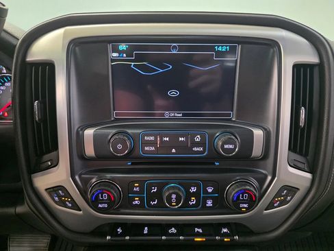 Used 2018 GMC Sierra 1500 SLT AWD/4WD image 21