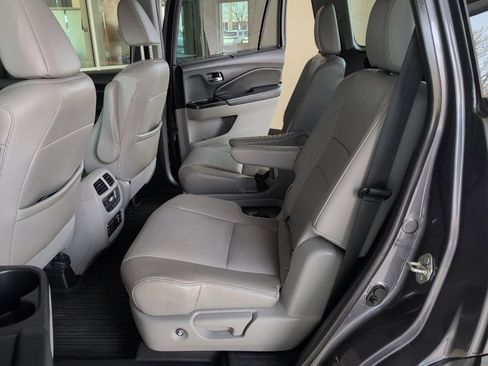 Used 2018 Honda Pilot Elite image 39
