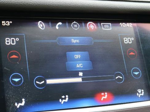 Used 2017 Cadillac XT5 FWD image 18