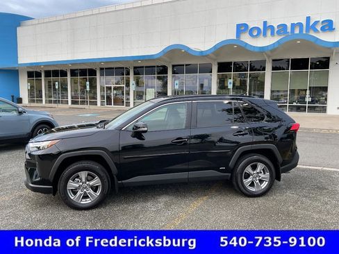Used 2024 Toyota RAV4 XLE w/ Convenience Package AWD/4WD image 3