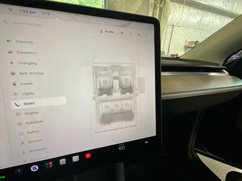 Used 2023 Tesla Model Y Long Range AWD/4WD image 30