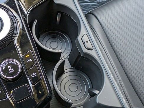 Used 2025 Kia Sportage EX w/ EX Premium Package image 19