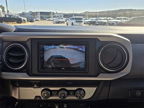 Used 2019 Toyota Tacoma SR5 image 11