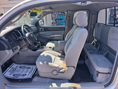 Used 2005 Toyota Tacoma PreRunner image 9